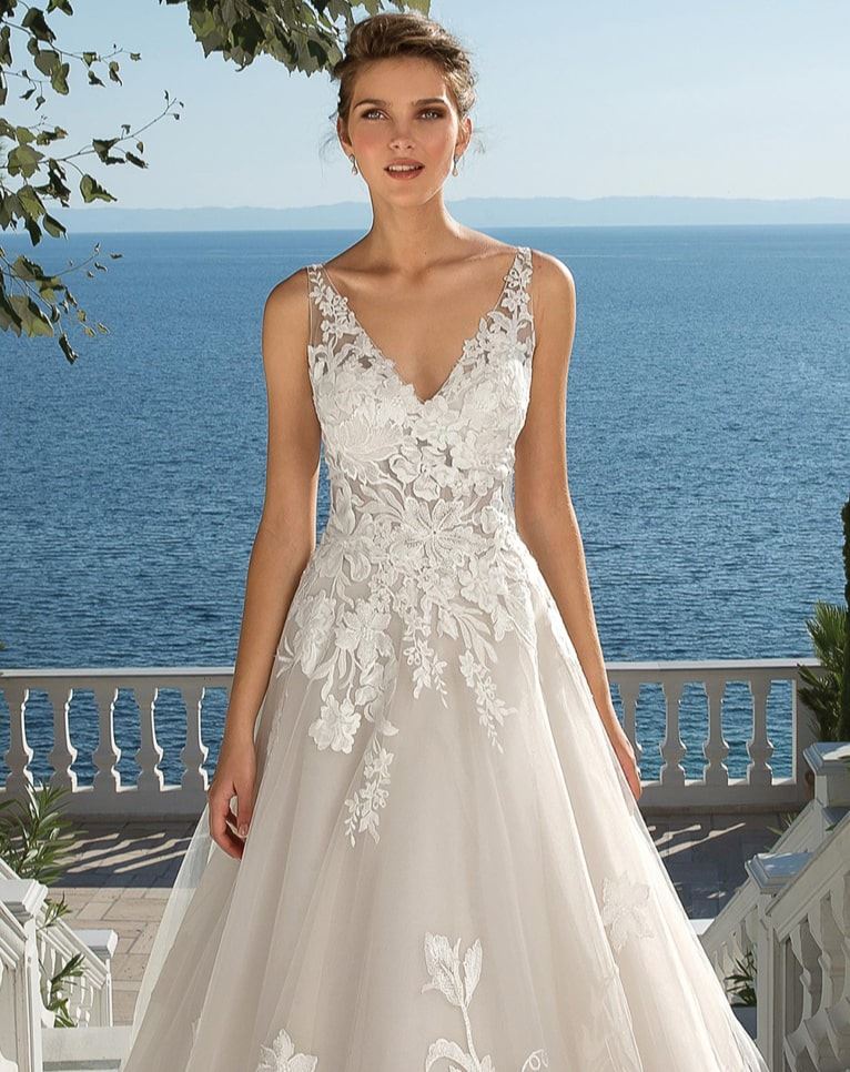 Amoure bridal boutique Clearance