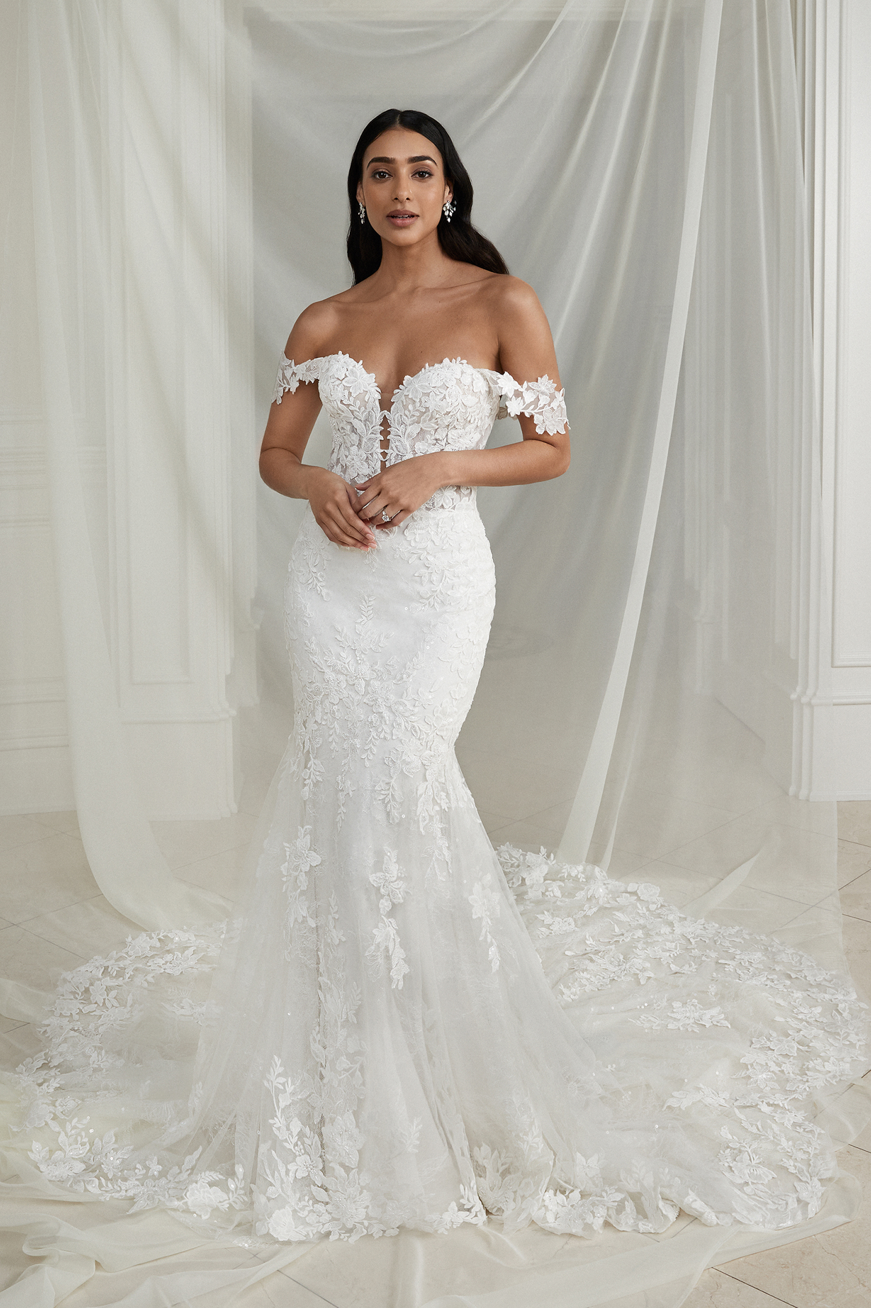 Justin alexander shop plus size