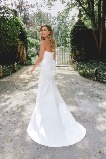 Sincerity Plus Size Style #44518 #1 default Ivory thumbnail