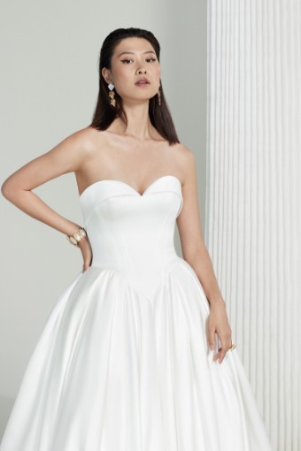 Justin Alexander Style #Joan #1 Ivory thumbnail