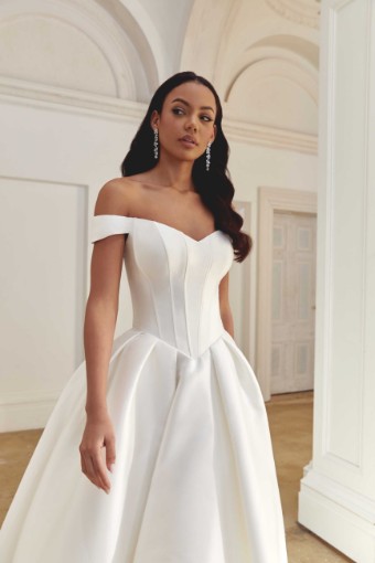 Justin Alexander Signature Style #44558 #0 default Ivory thumbnail