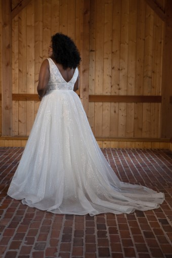 Essense of Australia  Style #D3445 #4 (IV-PL) Ivory Gown w Porcelain Tulle Plunge thumbnail