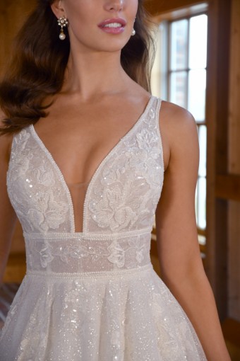 Essense of Australia  Style #D3445 #2 (IV-PL) Ivory Gown w Porcelain Tulle Plunge thumbnail