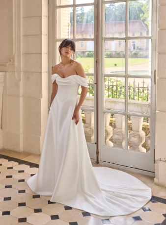 Adore by Justin Alexander #11428 #0 default Ivory thumbnail